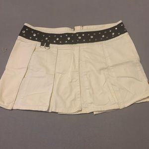 Tripp NYC white pleated mini skirt